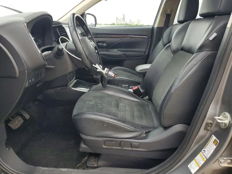 2020 MITSUBISHI OUTLANDER SE  