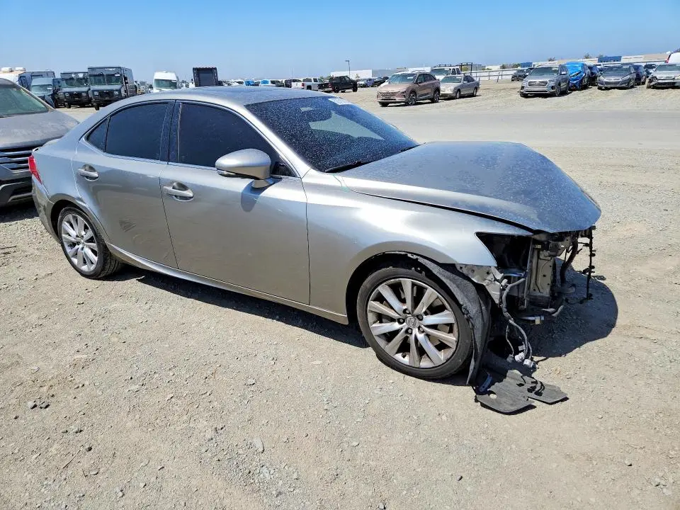 2016 LEXUS IS 200T  