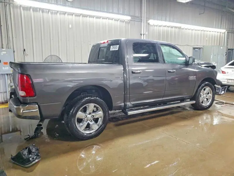 2018 RAM 1500 SLT  
