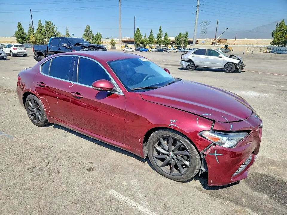 2017 ALFA ROMEO GIULIA   