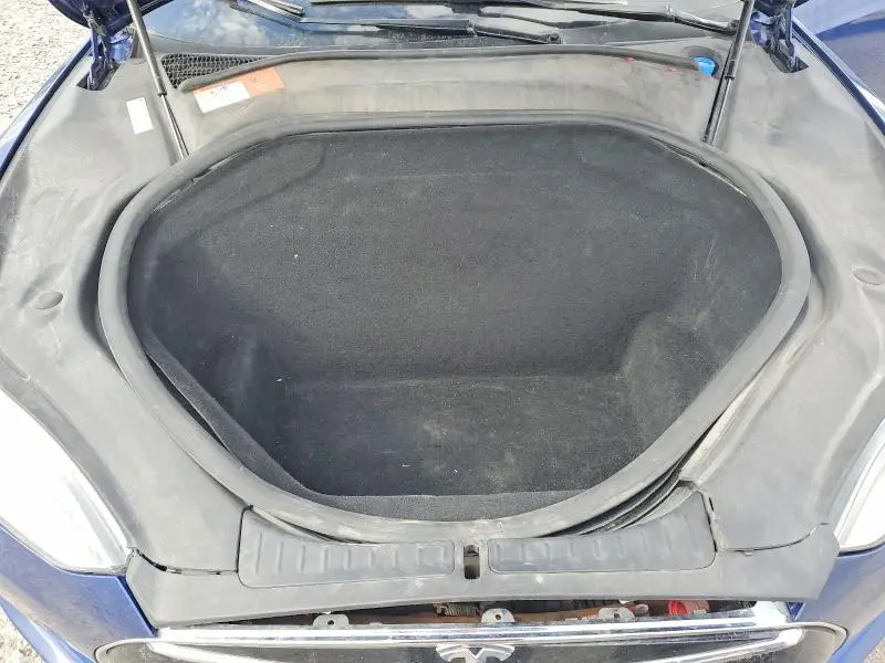 2015 TESLA MODEL S 85D  