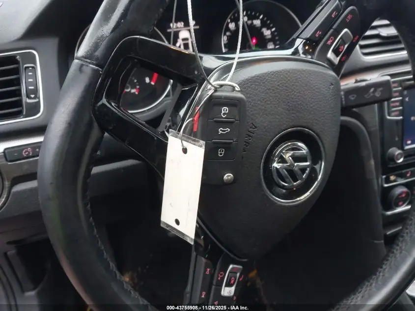 2016 VOLKSWAGEN PASSAT 1.8T SE