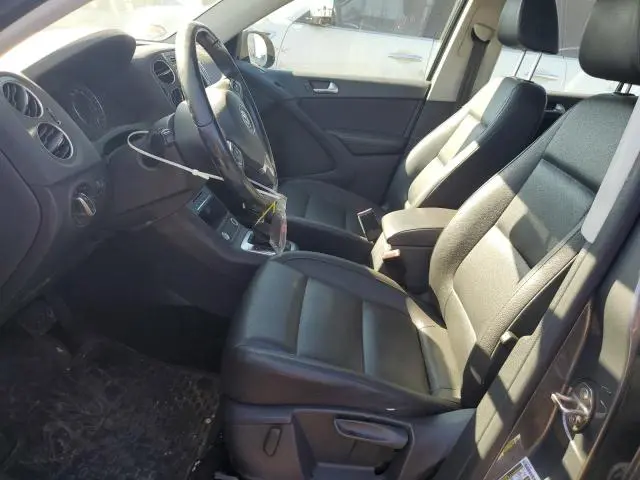 2016 VOLKSWAGEN TIGUAN S  