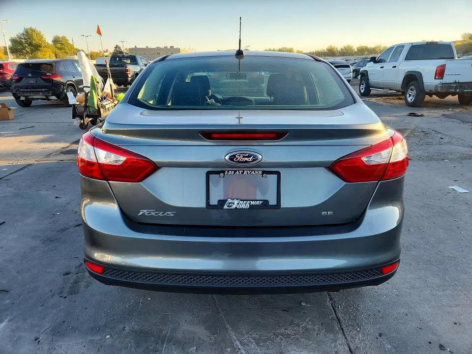 2012 FORD FOCUS SE  