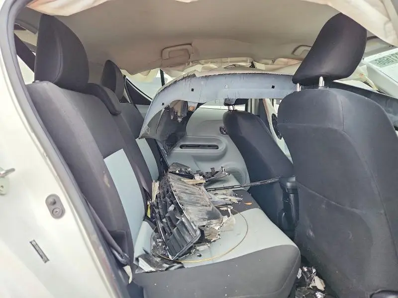 2013 TOYOTA PRIUS C TWO  