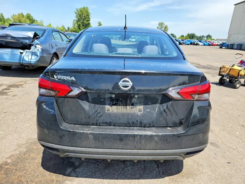 2020 NISSAN VERSA S  