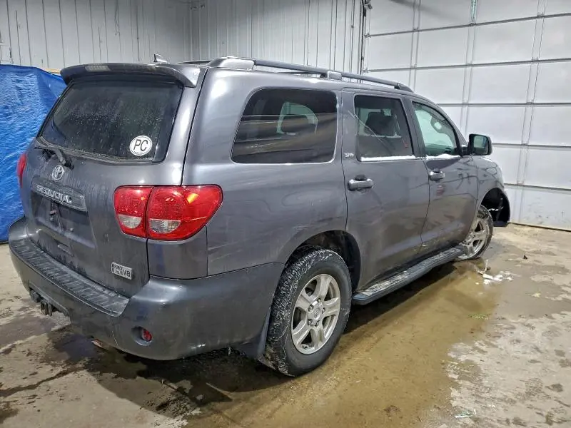 2011 TOYOTA SEQUOIA SR5  
