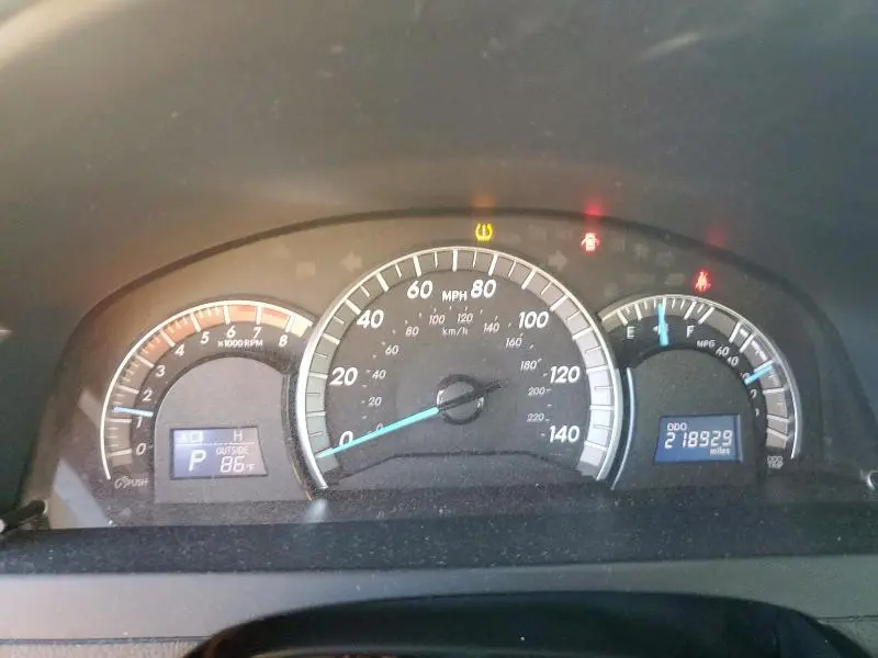 2012 TOYOTA CAMRY BASE  