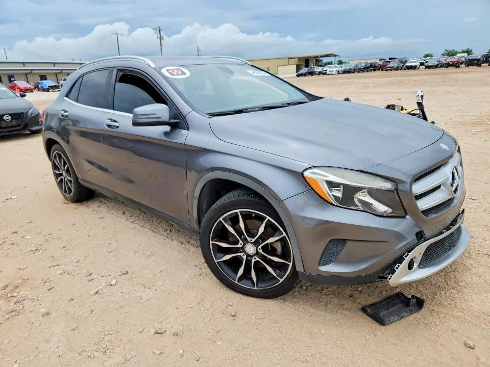 2016 MERCEDES-BENZ GLA 250  