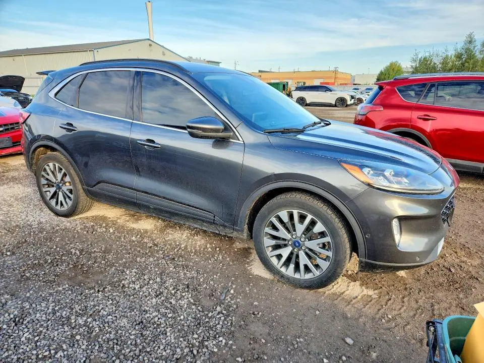 2020 FORD ESCAPE TITANIUM  