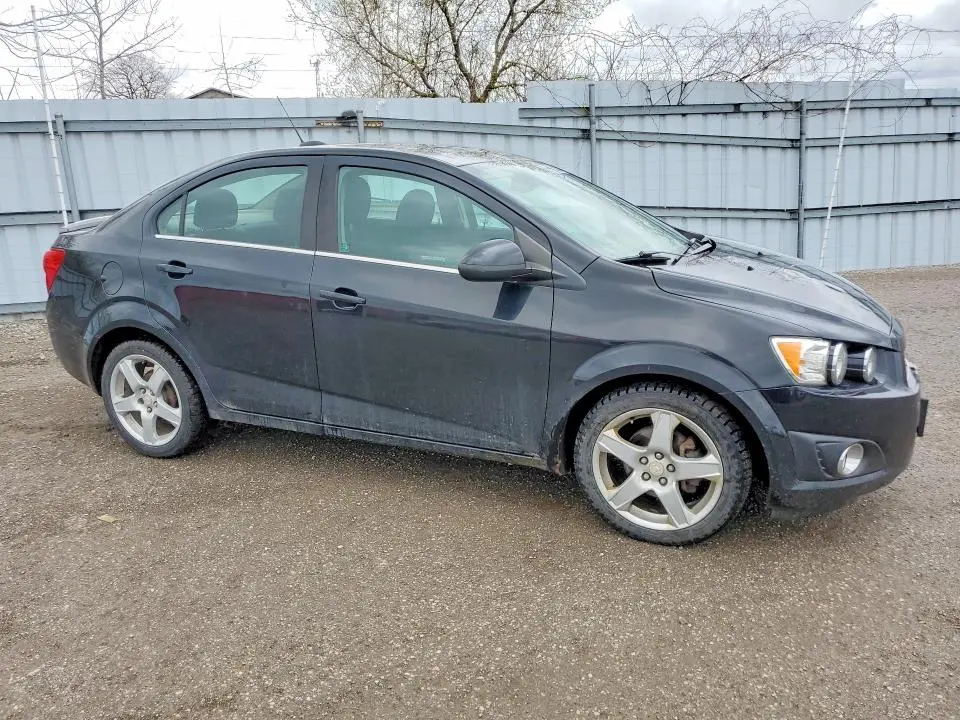 2016 CHEVROLET SONIC LT  