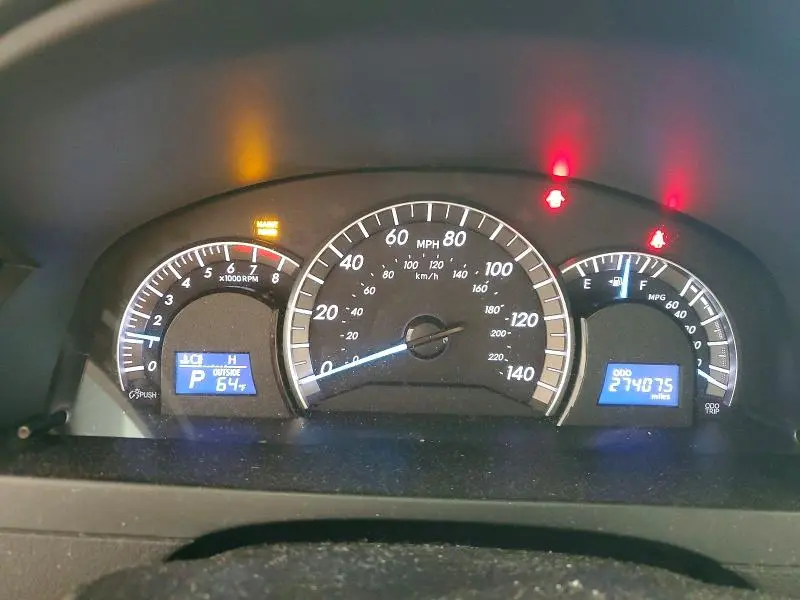2012 TOYOTA CAMRY SE  