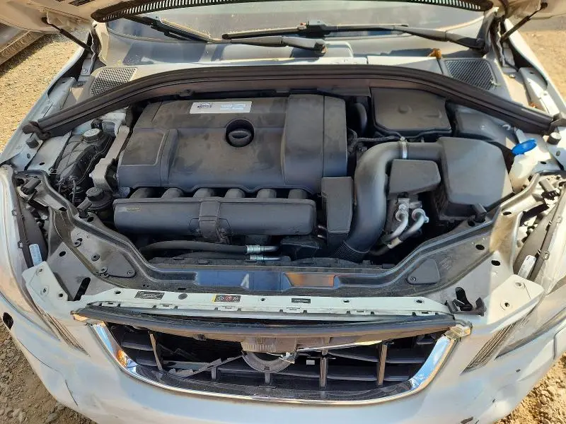 2013 VOLVO XC60 3.2  