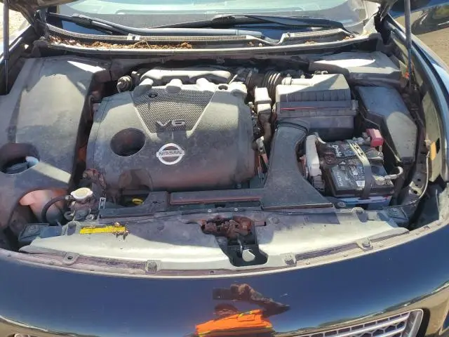 2010 NISSAN MAXIMA S  