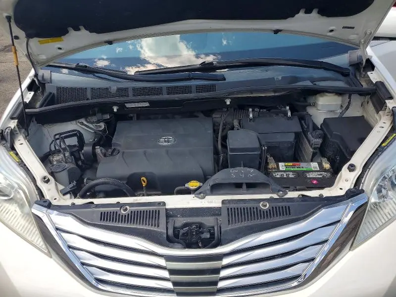 2012 TOYOTA SIENNA XLE 8-PASSENGER  