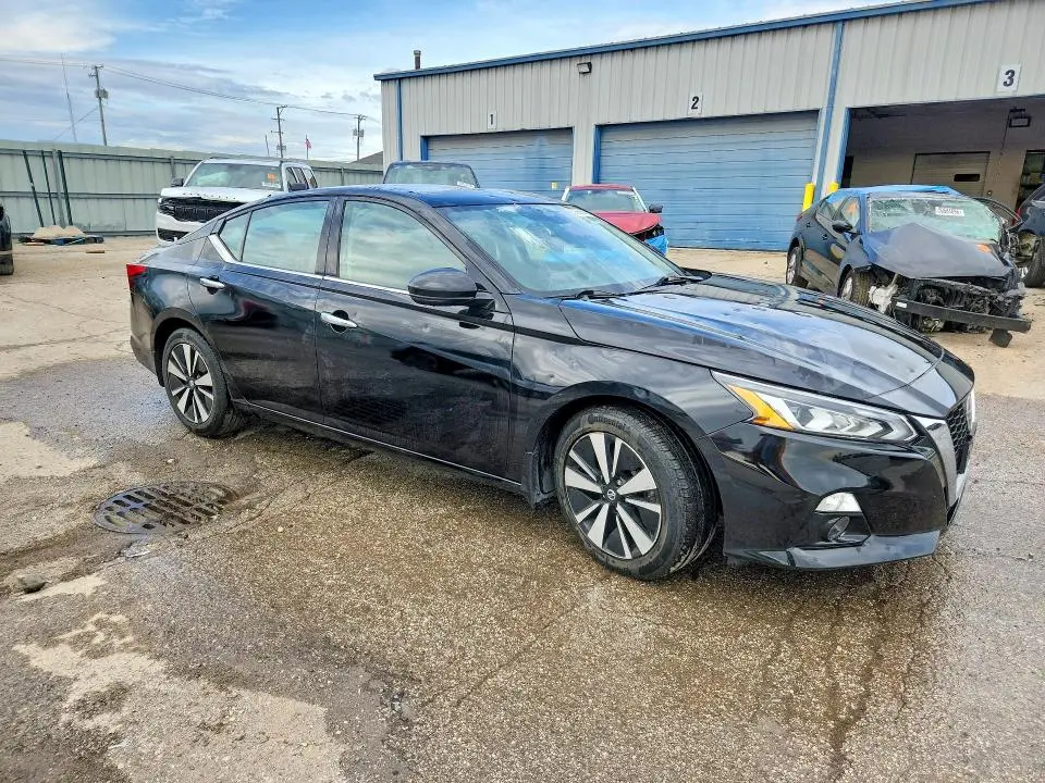 2020 NISSAN ALTIMA SL  