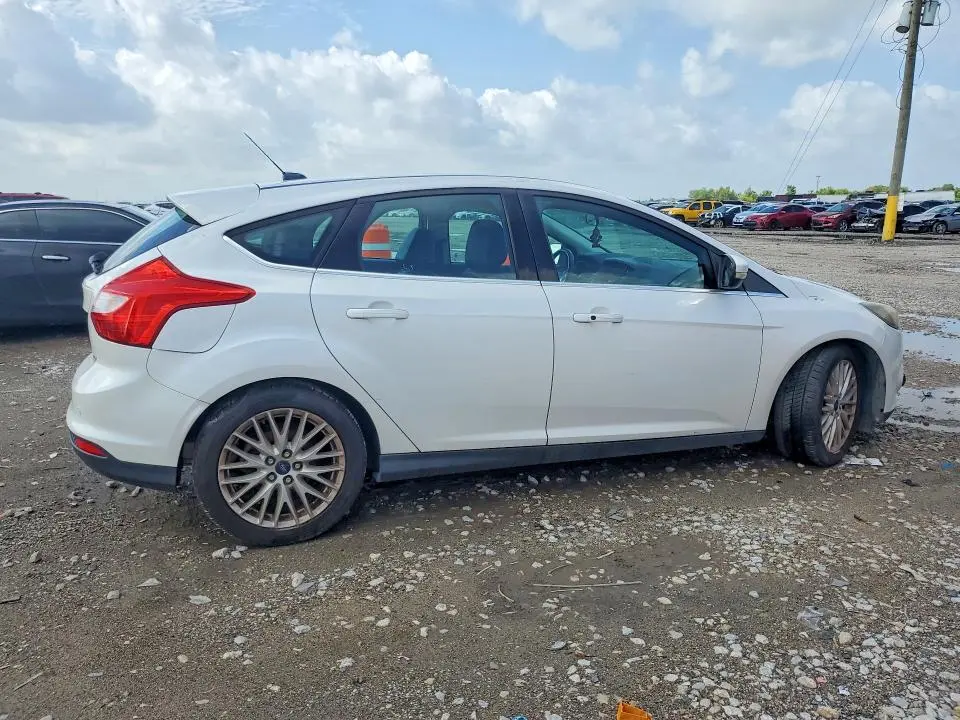 2014 FORD FOCUS TITANIUM  
