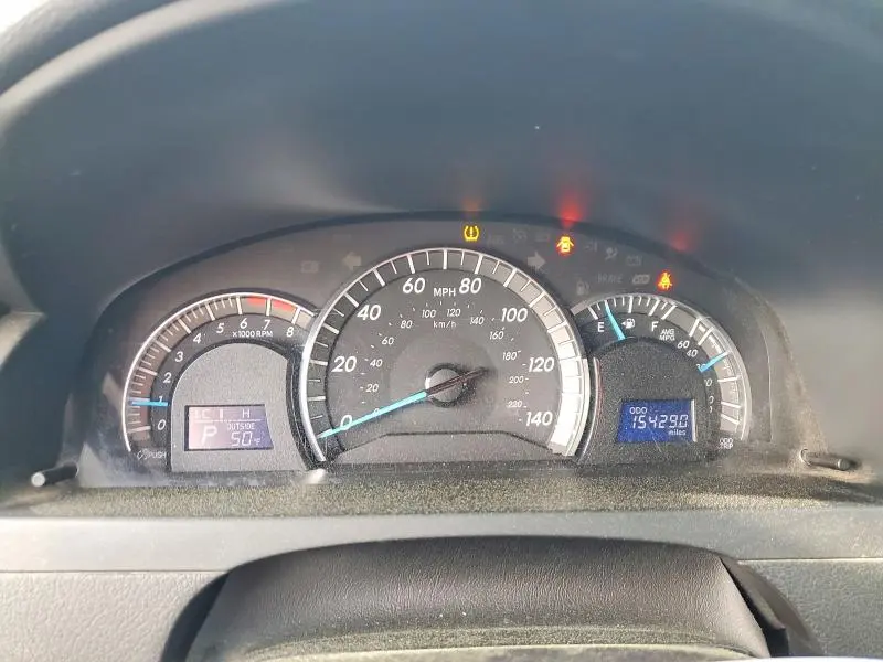 2014 TOYOTA CAMRY SE  