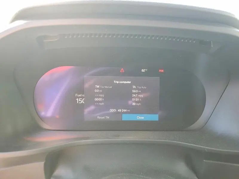 2024 VOLVO XC40 CORE  
