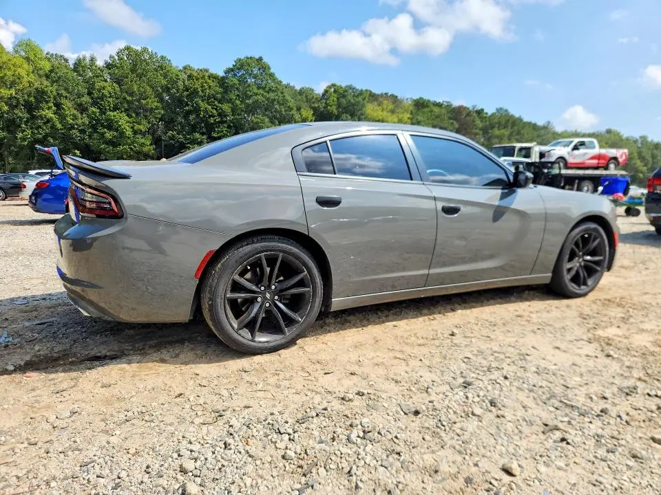 2017 DODGE CHARGER SE  