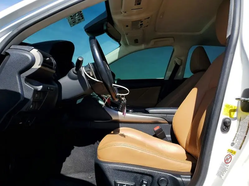 2017 LEXUS IS 300  