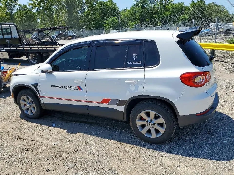 2010 VOLKSWAGEN TIGUAN S  