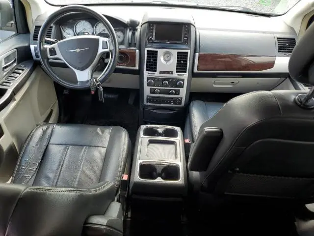 2010 CHRYSLER TOWN & COUNTRY TOURING PLUS  