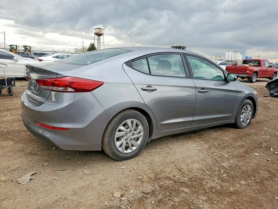 2018 HYUNDAI ELANTRA SE  