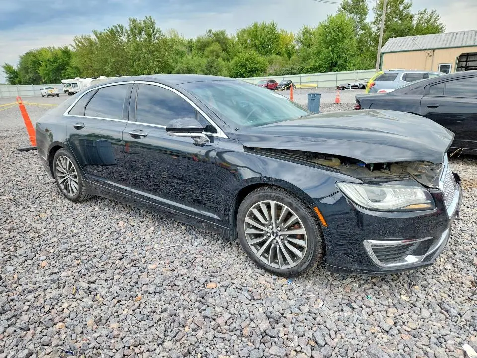 2017 LINCOLN MKZ   
