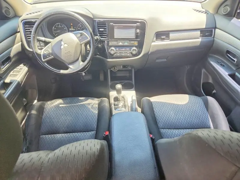 2014 MITSUBISHI OUTLANDER SE  