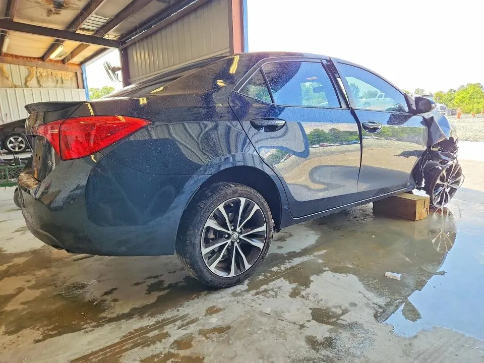 2017 TOYOTA COROLLA SE  