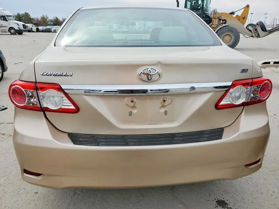 2012 TOYOTA COROLLA LE  