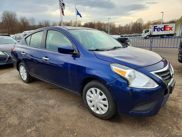 2019 NISSAN VERSA SV  