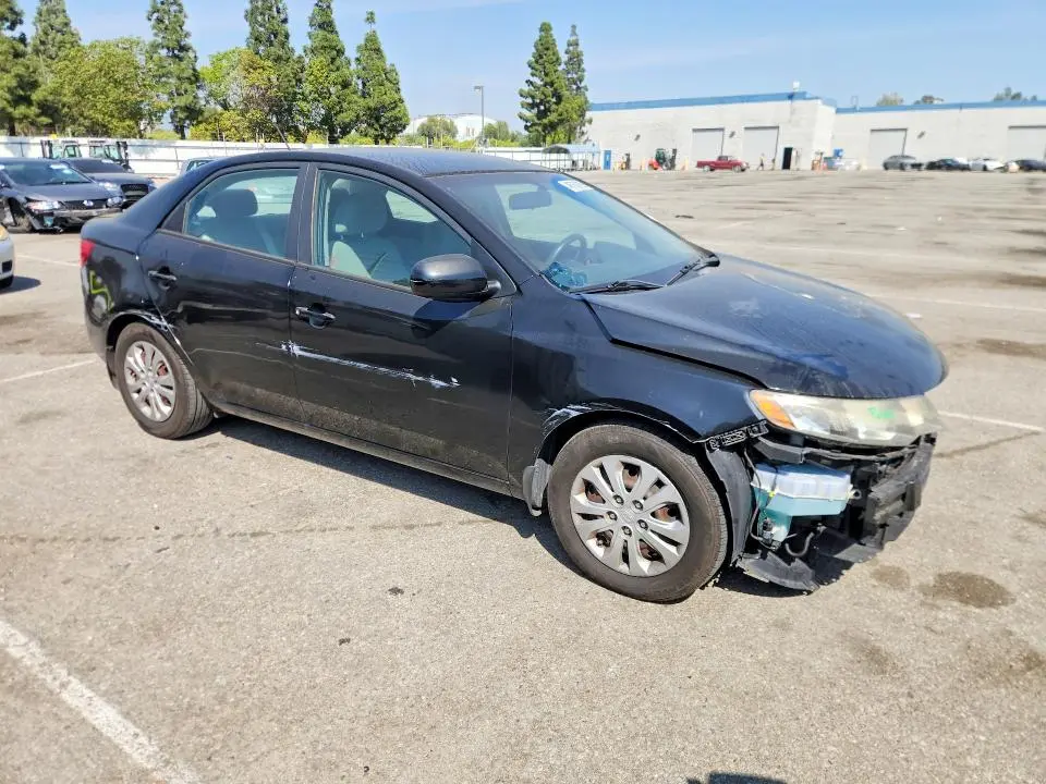 2013 KIA FORTE LX  