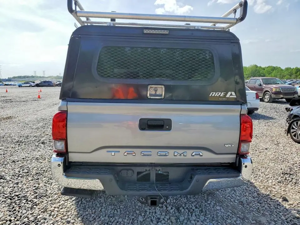 2021 TOYOTA TACOMA SR5 V6  