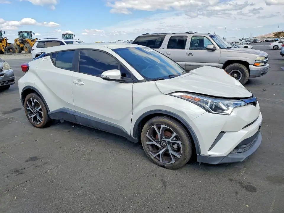 2018 TOYOTA C-HR XLE PREMIUM  