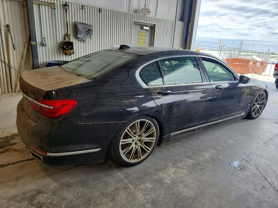 2016 BMW 750 XI  