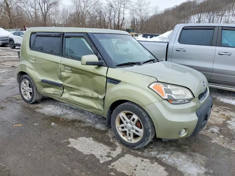 2010 KIA SOUL +  
