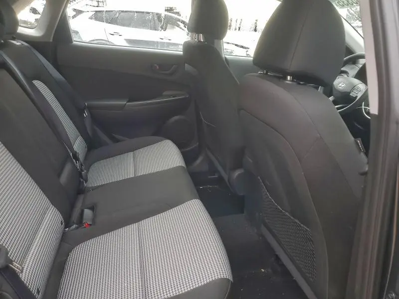 2021 HYUNDAI KONA SE  