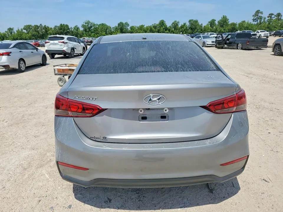 2022 HYUNDAI ACCENT SE  
