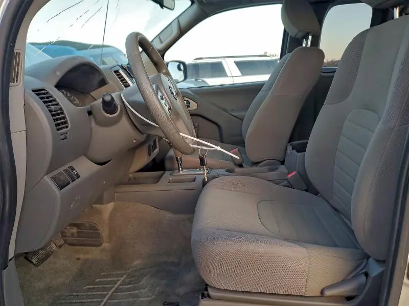 2017 NISSAN FRONTIER S  