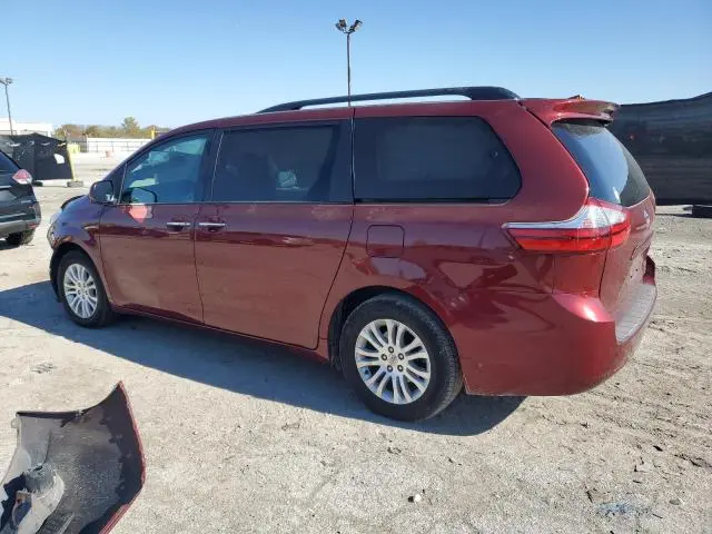 2015 TOYOTA SIENNA XLE  