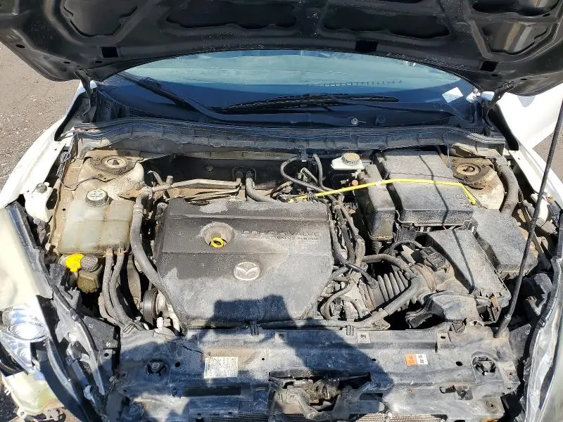 2011 MAZDA 3 S  
