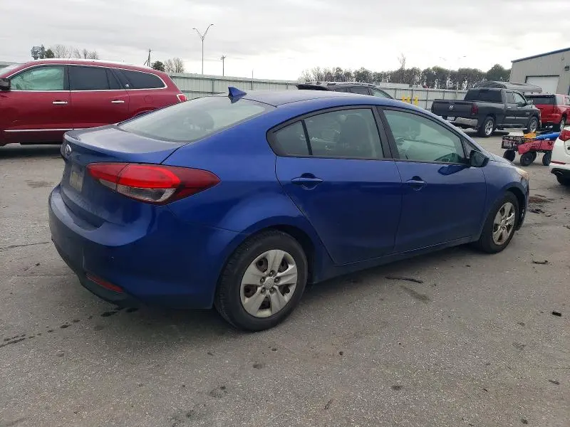 2017 KIA FORTE LX  