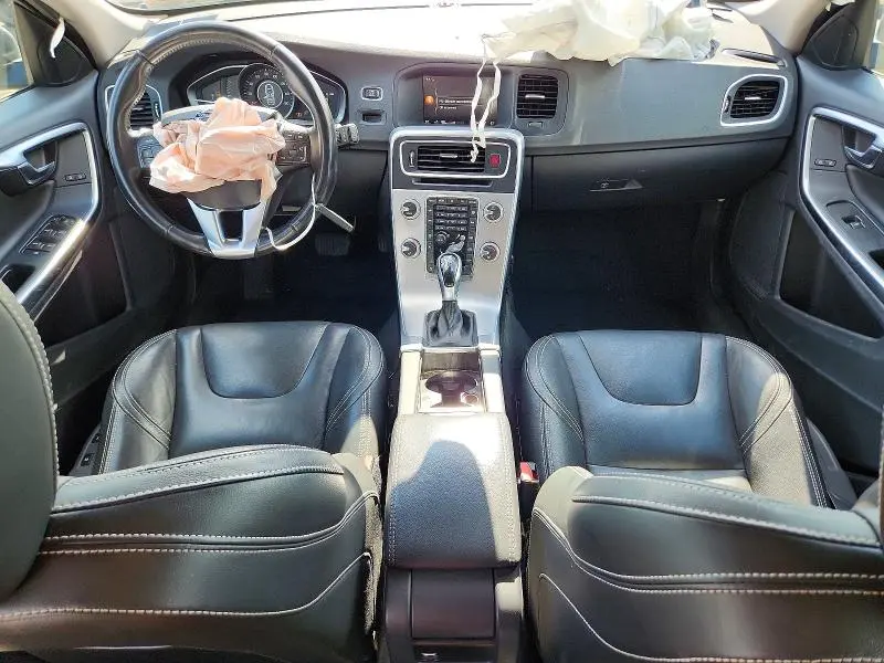 2018 VOLVO V60 T5 DYNAMIC  