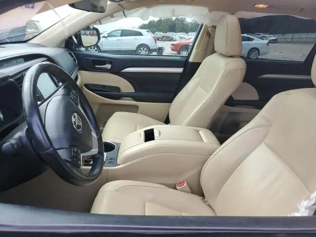 2017 TOYOTA HIGHLANDER SE