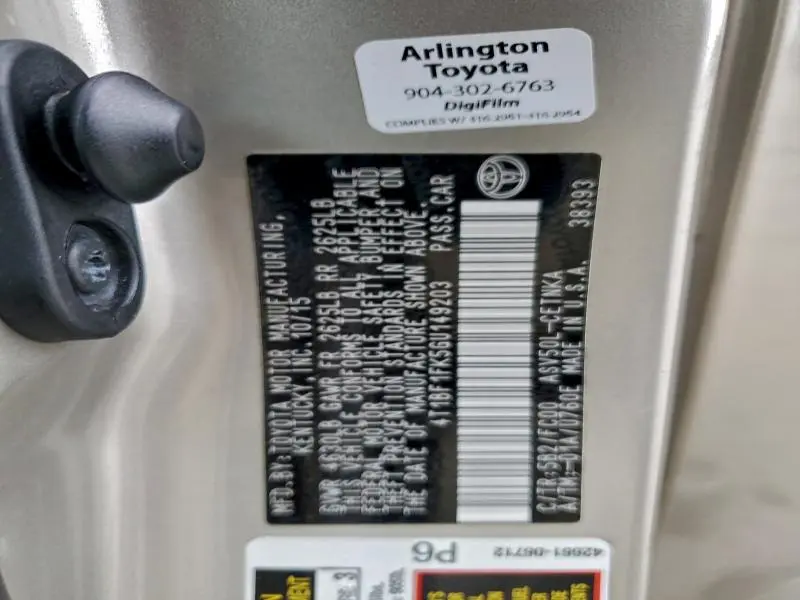 2016 TOYOTA CAMRY LE  