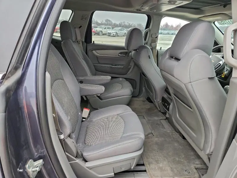 2014 CHEVROLET TRAVERSE LT  