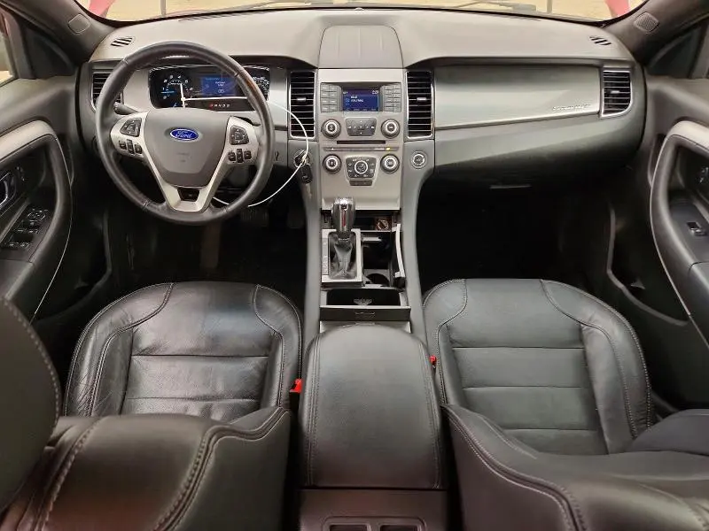 2015 FORD TAURUS SEL  