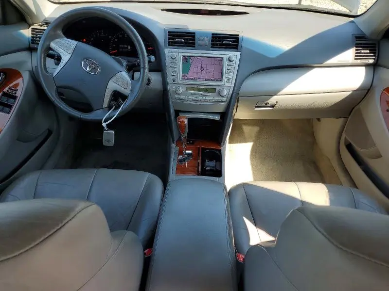 2010 TOYOTA CAMRY XLE V6  